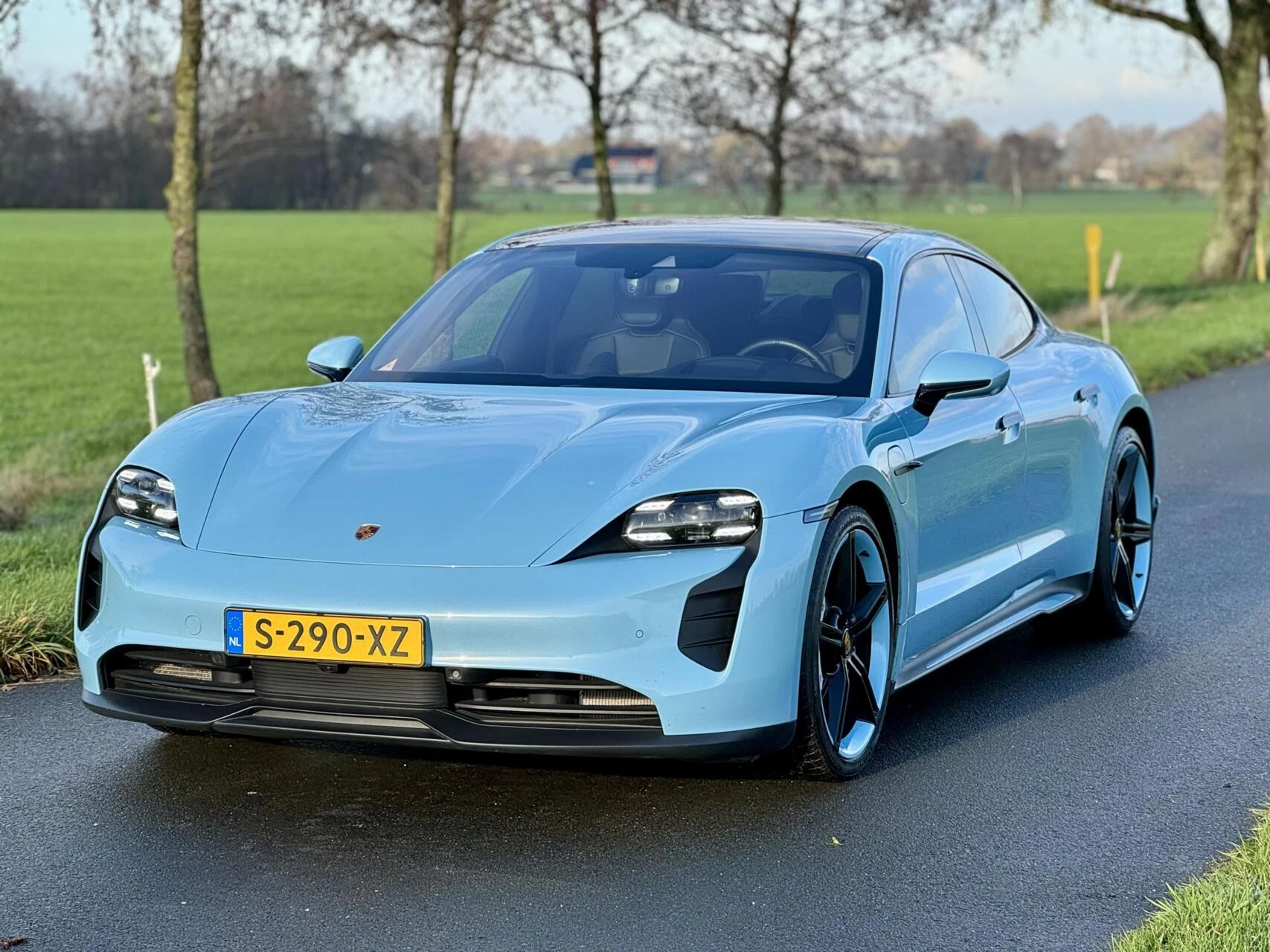 Hoofdafbeelding Porsche Taycan