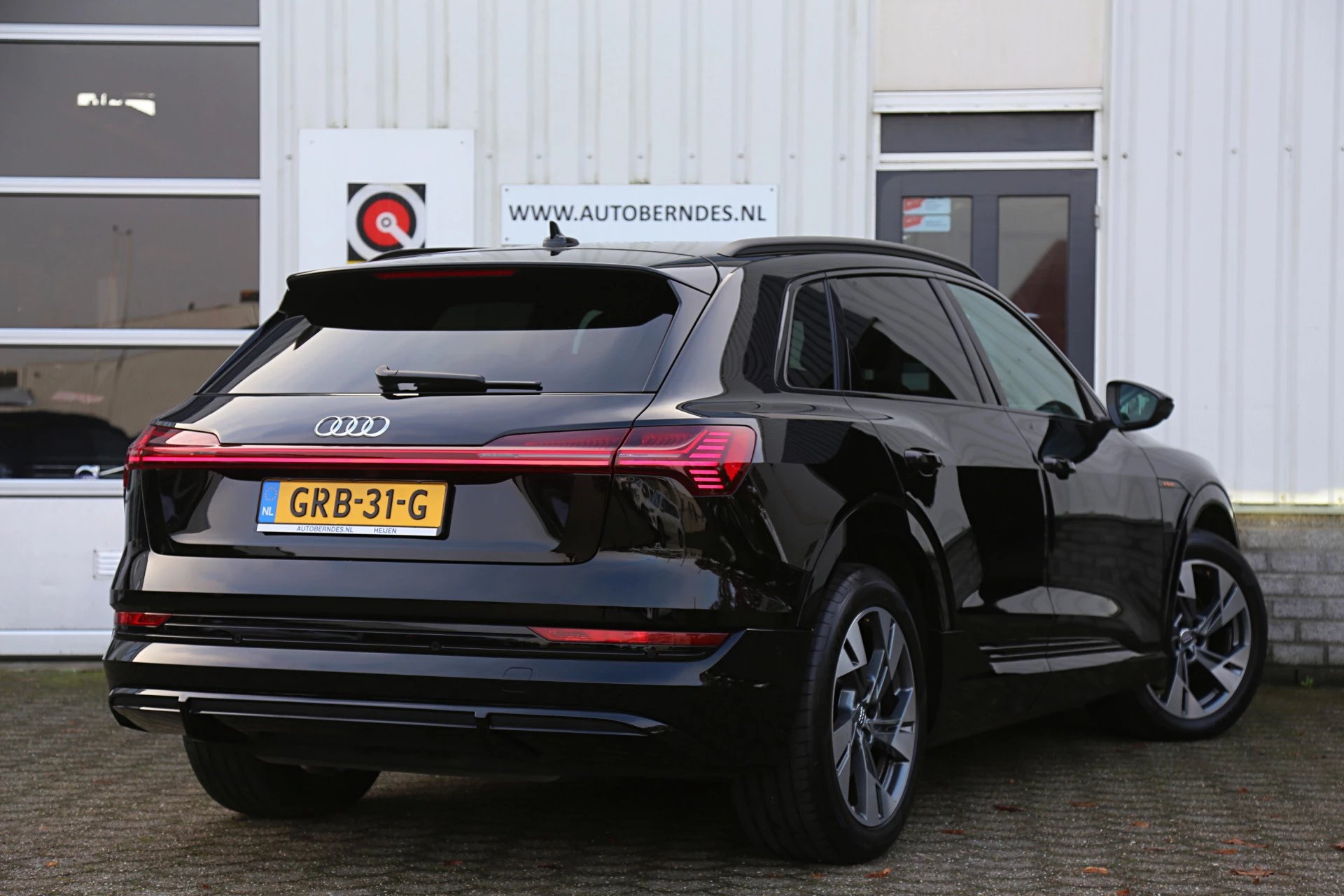 Hoofdafbeelding Audi e-tron