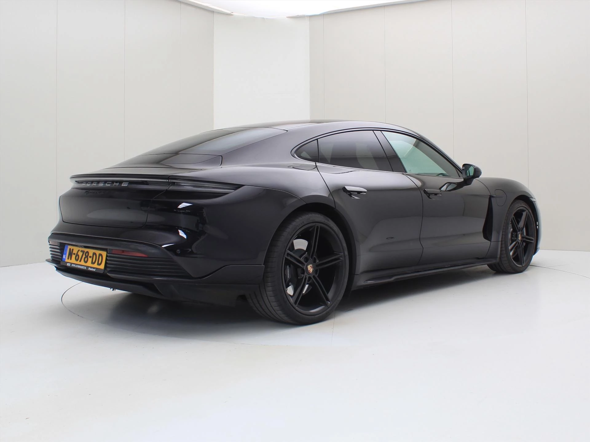 Hoofdafbeelding Porsche Taycan