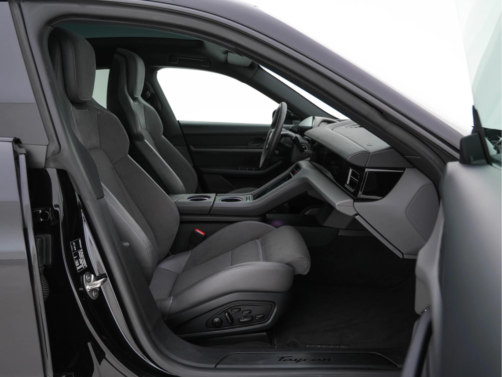 Hoofdafbeelding Porsche Taycan
