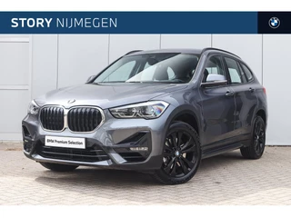BMW X1 xDrive20i High Executive Sport Automaat / Comfort Access / Achteruitrijcamera / Head-Up / Stuurverwarming / Adaptieve LED / Park Assistant