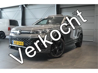 Volkswagen Tiguan 2.0 TDI 3X R-LINE navi pano trekhaak 19 inch 150 pk !!