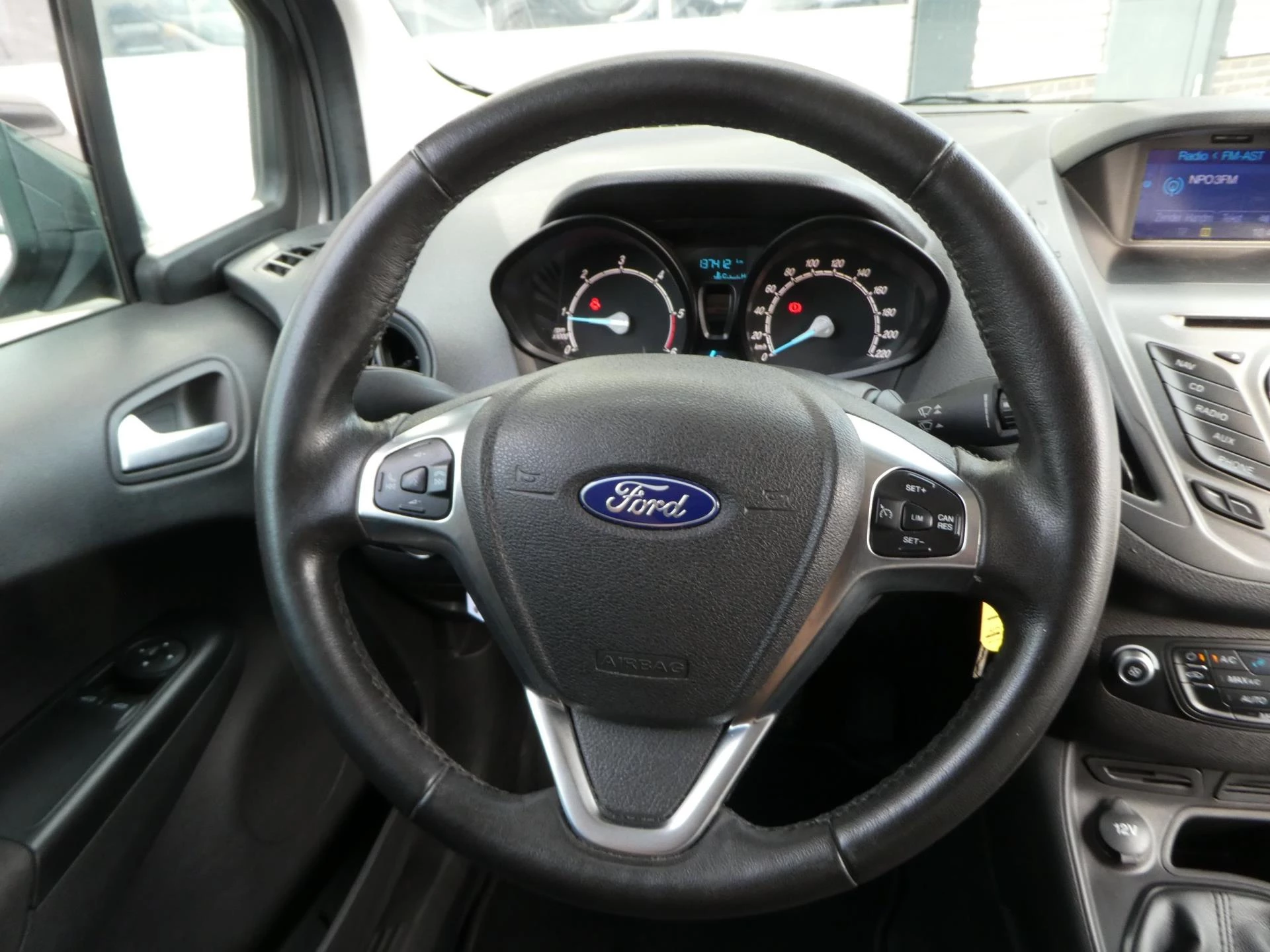 Hoofdafbeelding Ford Transit Courier