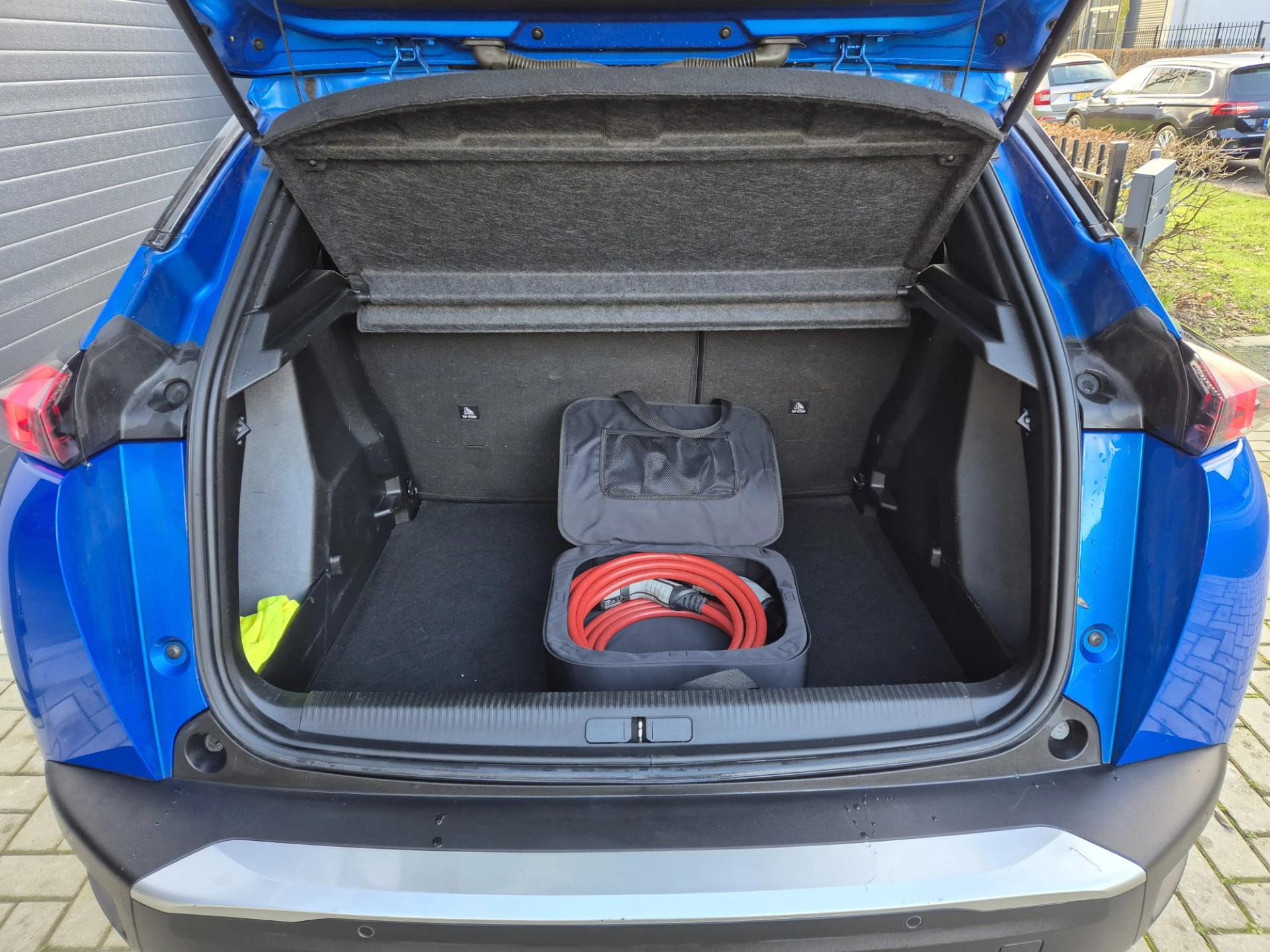 Hoofdafbeelding Peugeot e-2008