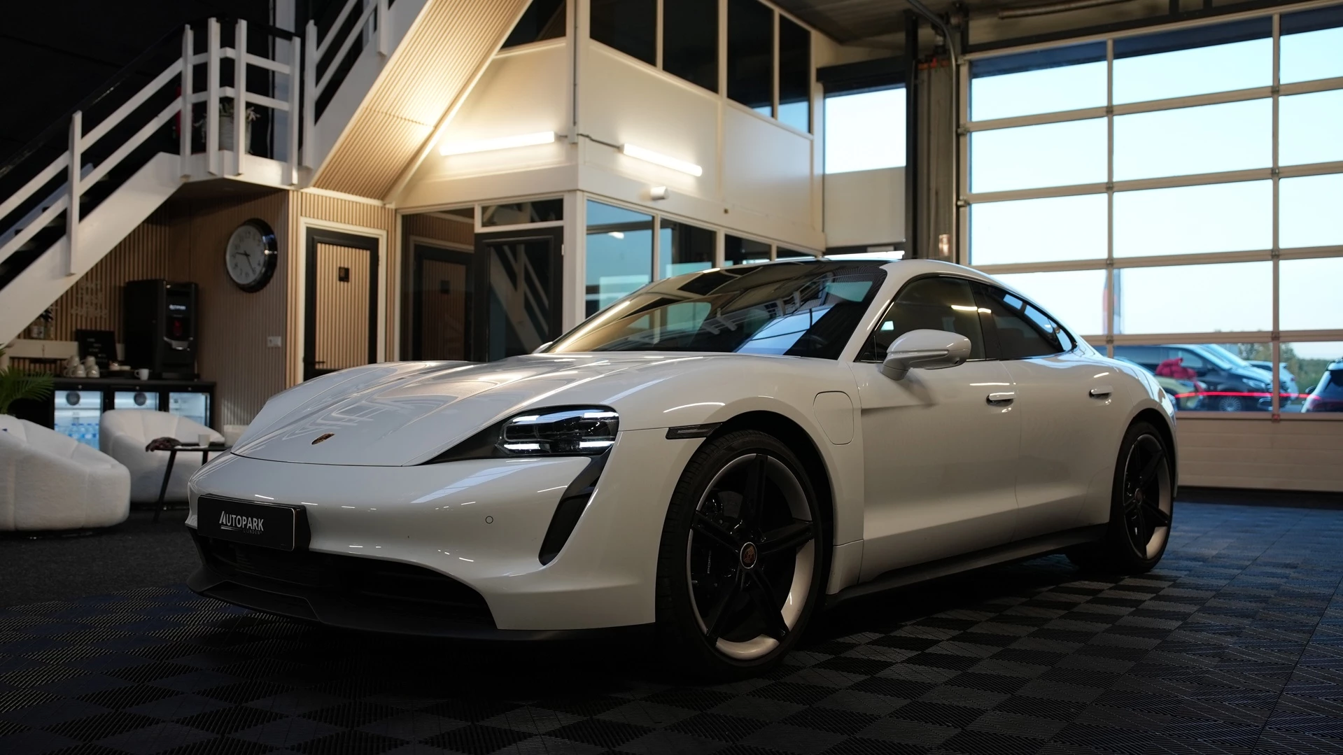 Hoofdafbeelding Porsche Taycan