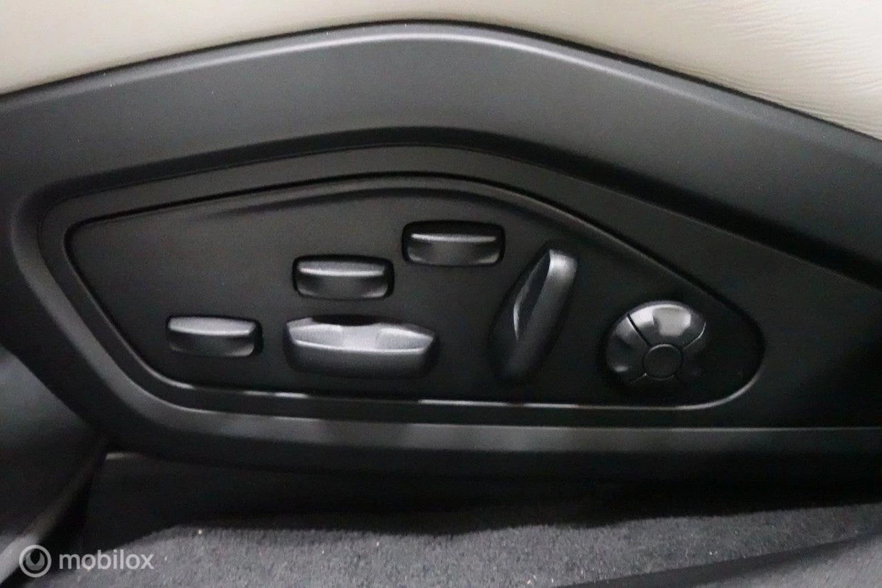 Hoofdafbeelding Porsche Taycan