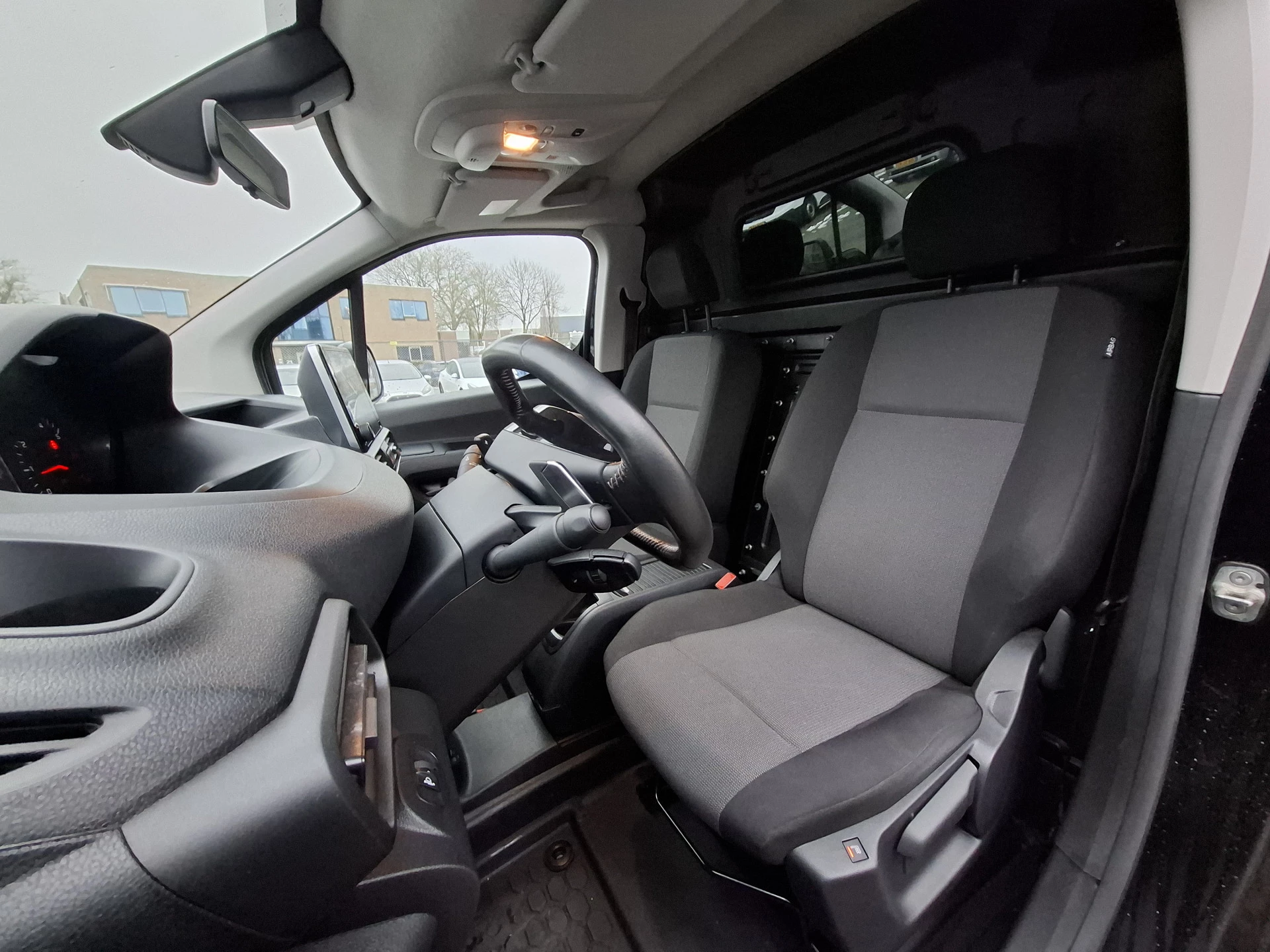 Hoofdafbeelding Peugeot Partner