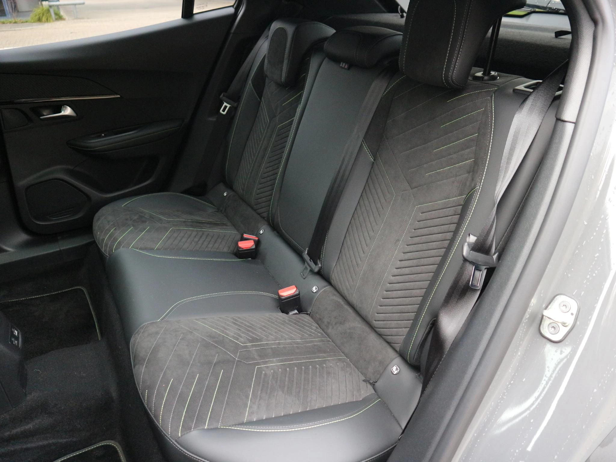 Hoofdafbeelding Peugeot e-2008