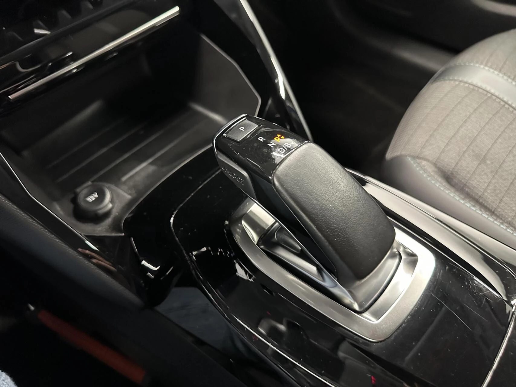 Hoofdafbeelding Peugeot e-208