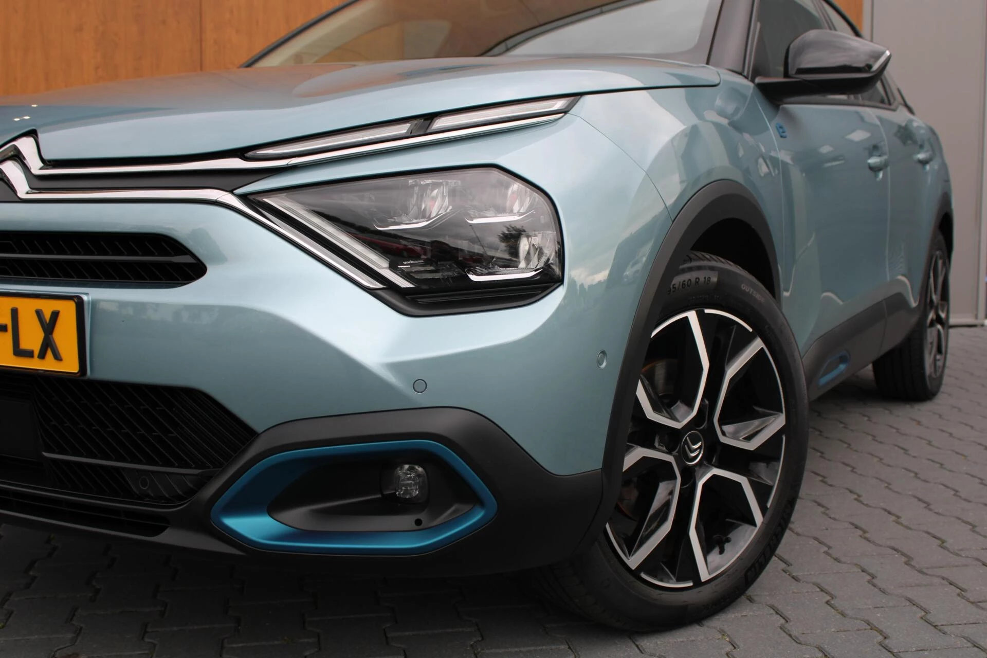 Hoofdafbeelding Citroën ë-C4