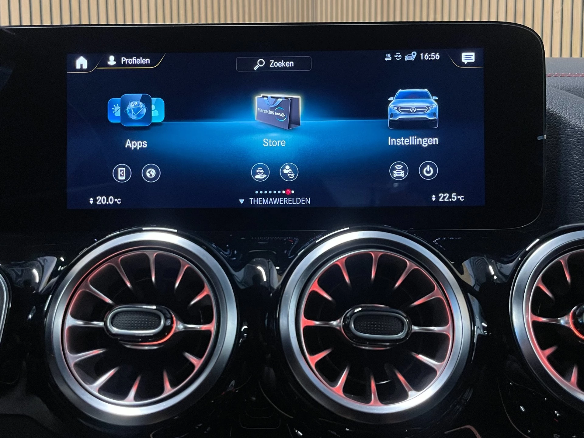 Hoofdafbeelding Mercedes-Benz EQA