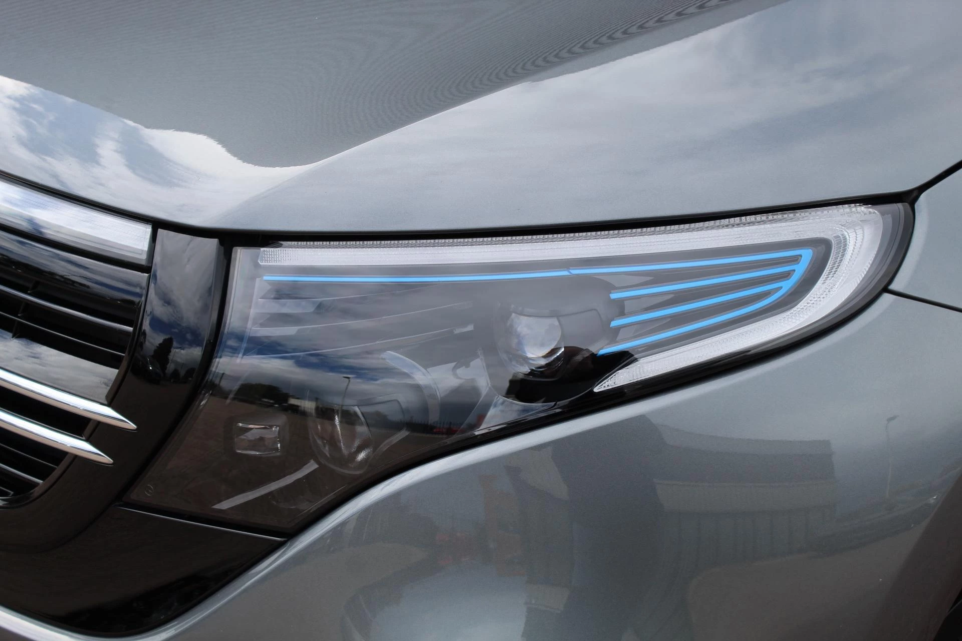 Hoofdafbeelding Mercedes-Benz EQC