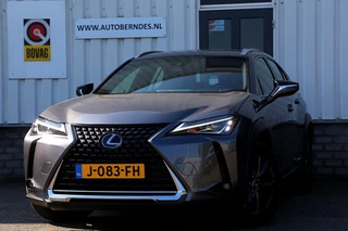 Lexus UX 250h Business Line*Fabrieksgarantie t/m 01-2030!*Perfect Onderh.*Afneemb. Trekhaak/Stoelverw./Stuurverw./Keyless Entry+Go/LED/Camera/DAB/Navi/Parkeersens.V+A/17 inch LM*