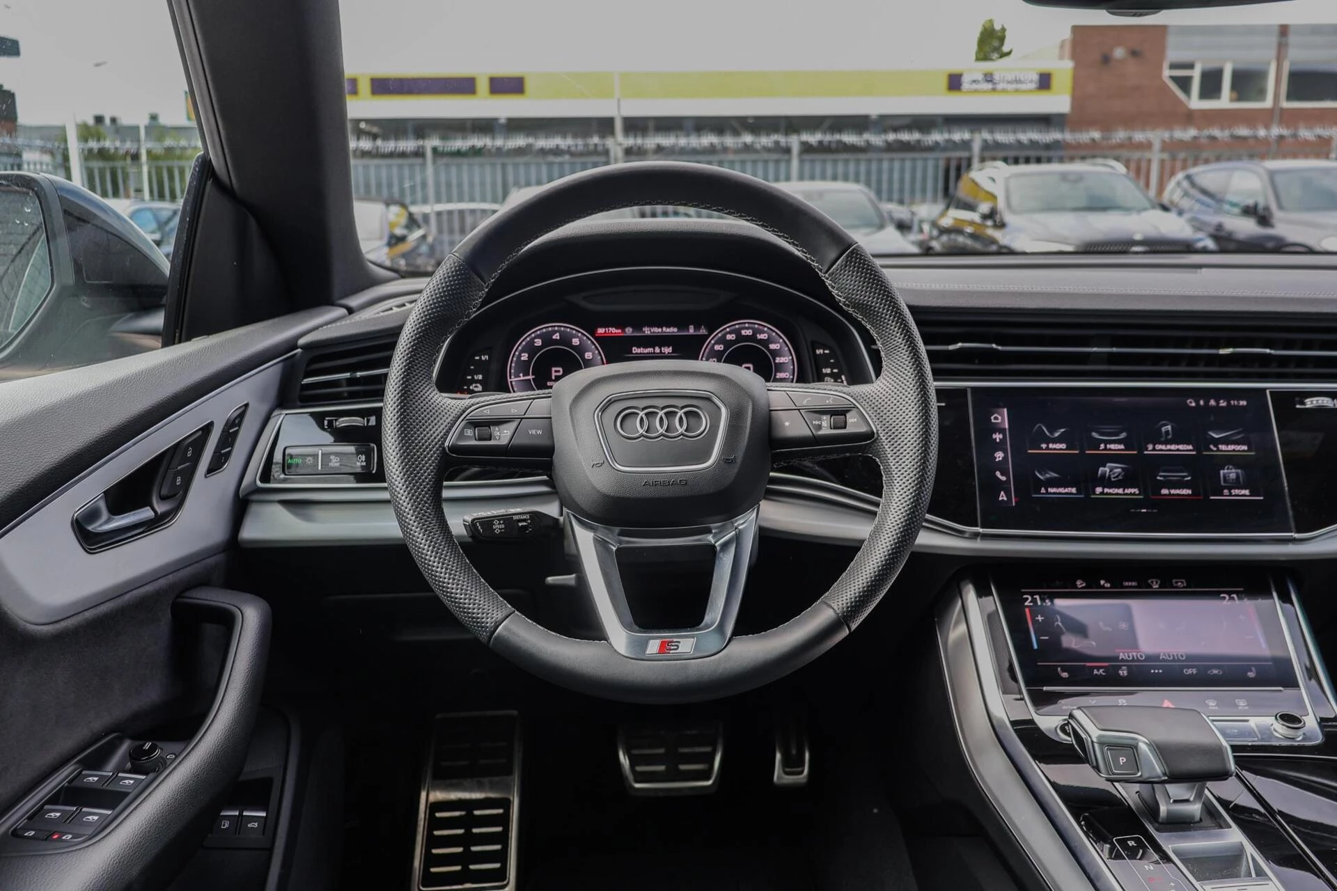 Hoofdafbeelding Audi Q8