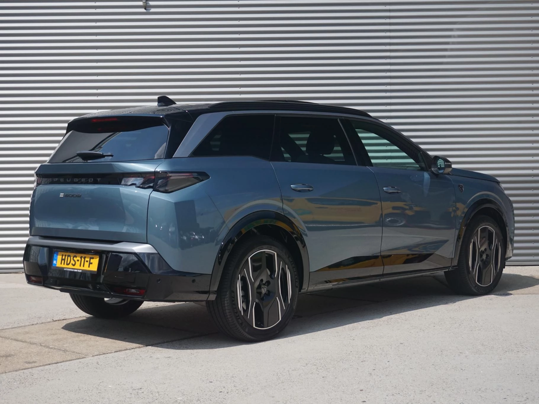 Hoofdafbeelding Peugeot e-5008