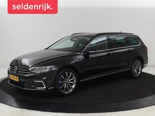 Hoofdafbeelding Volkswagen Passat Volkswagen Passat 1.4 TSI PHEV GTE | 360 Camera | Stoelverwarming | Massage | Carplay | Matrix LED | Side Assist | Adaptief Onderstel | 18'' | Navigatie | Parkeerhulp | Adaptive cruise | Plug In