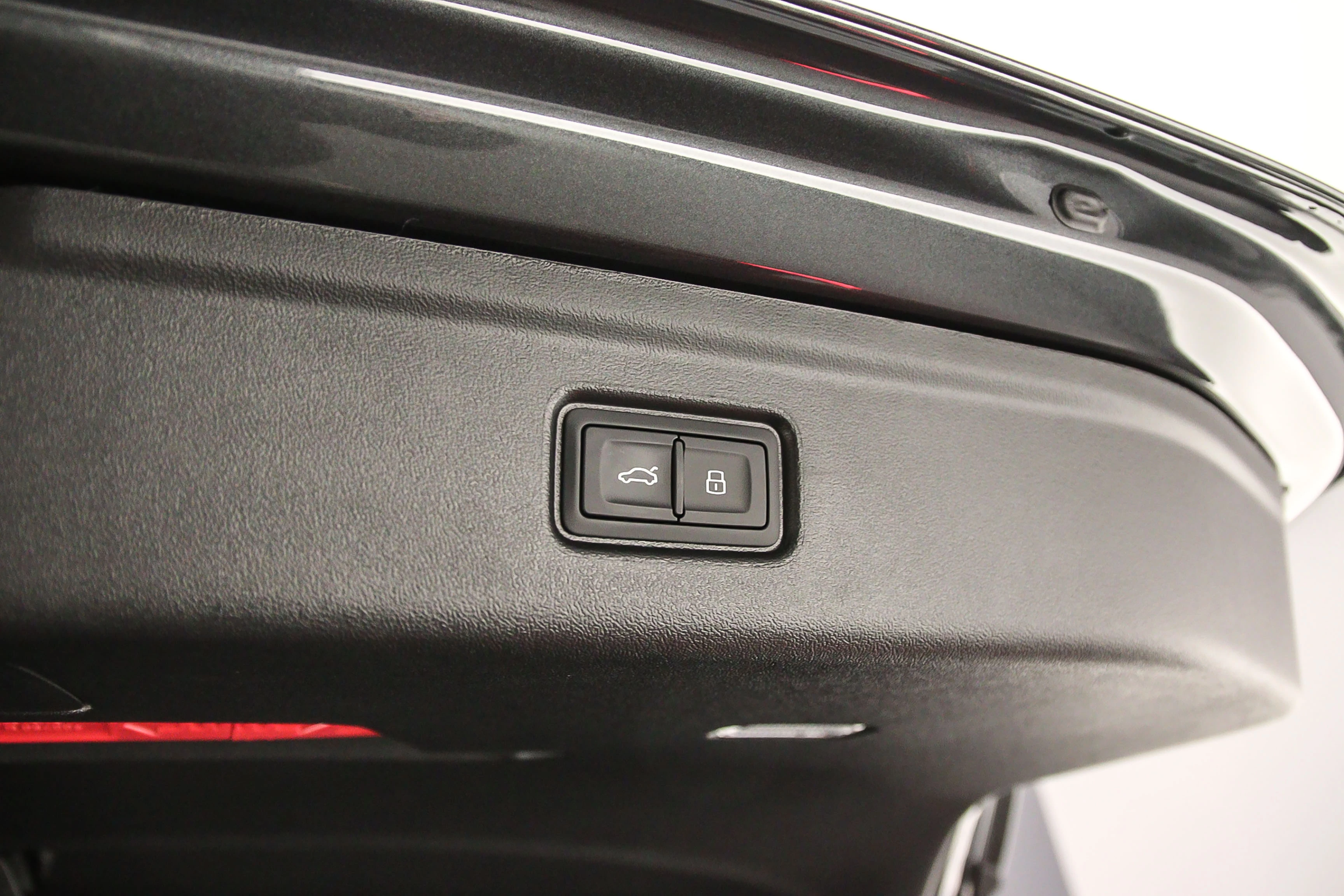 Hoofdafbeelding Audi A6 Avant e-tron