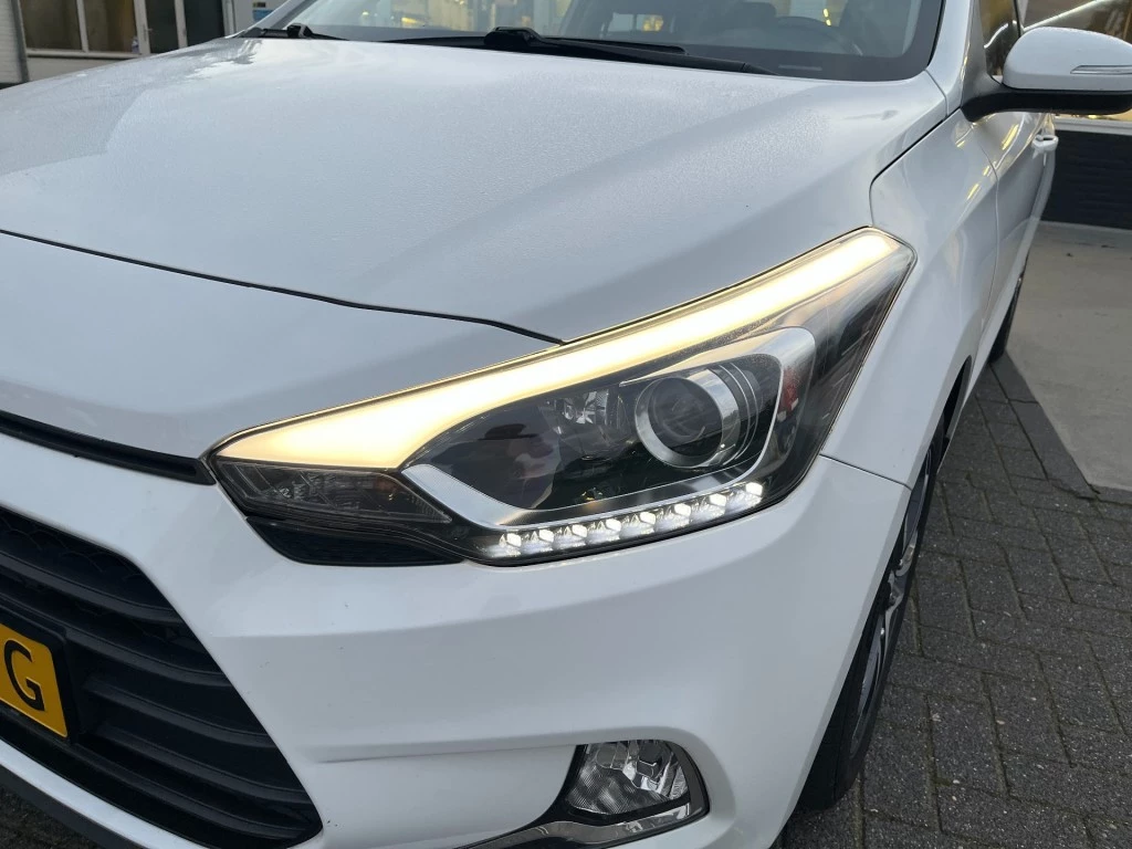Hoofdafbeelding Hyundai i20