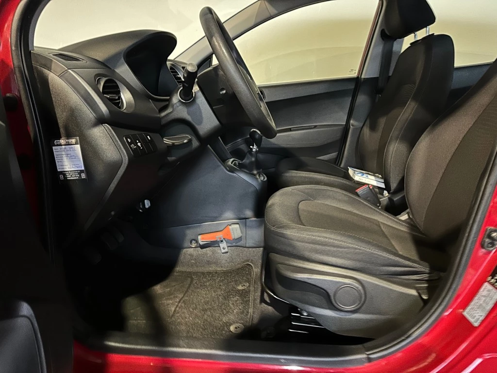 Hoofdafbeelding Hyundai i10