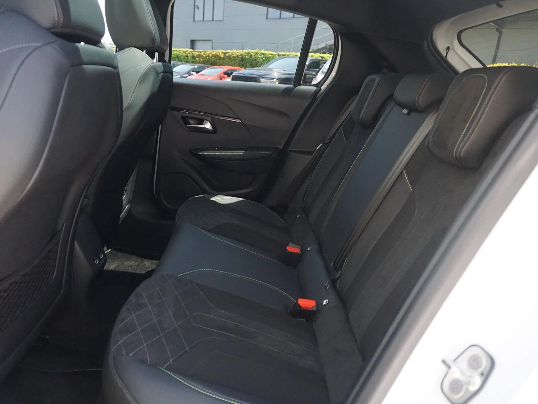 Hoofdafbeelding Peugeot e-208