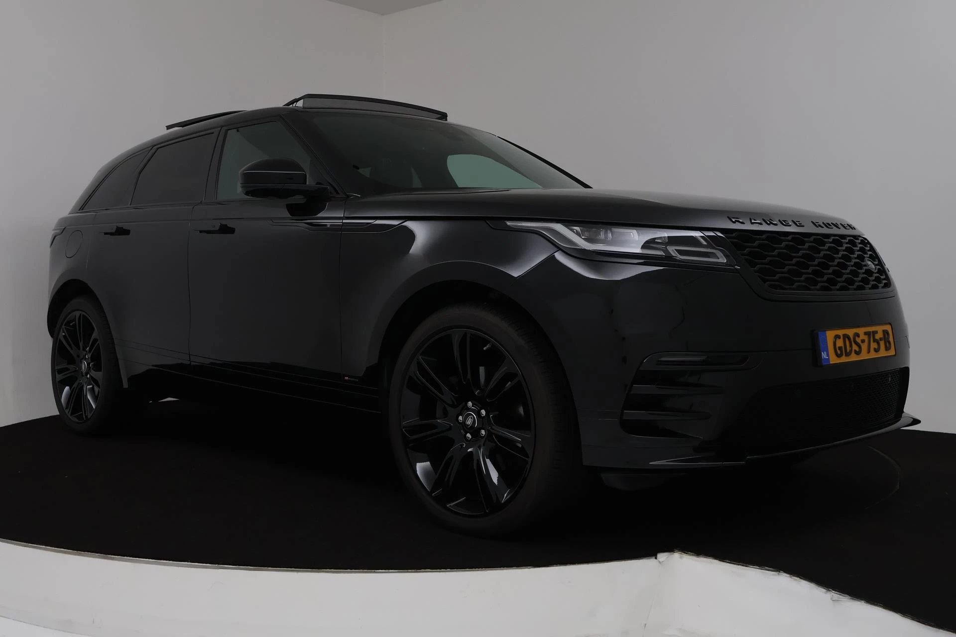 Hoofdafbeelding Land Rover Range Rover Velar