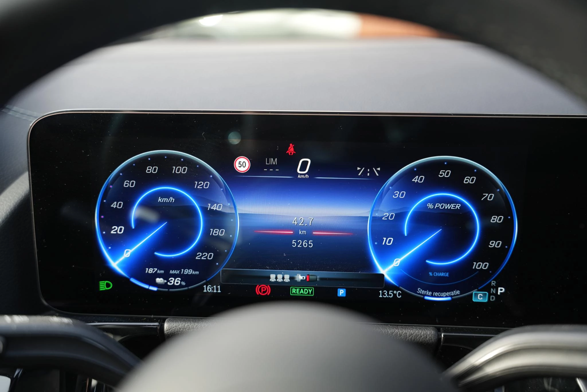 Hoofdafbeelding Mercedes-Benz EQA