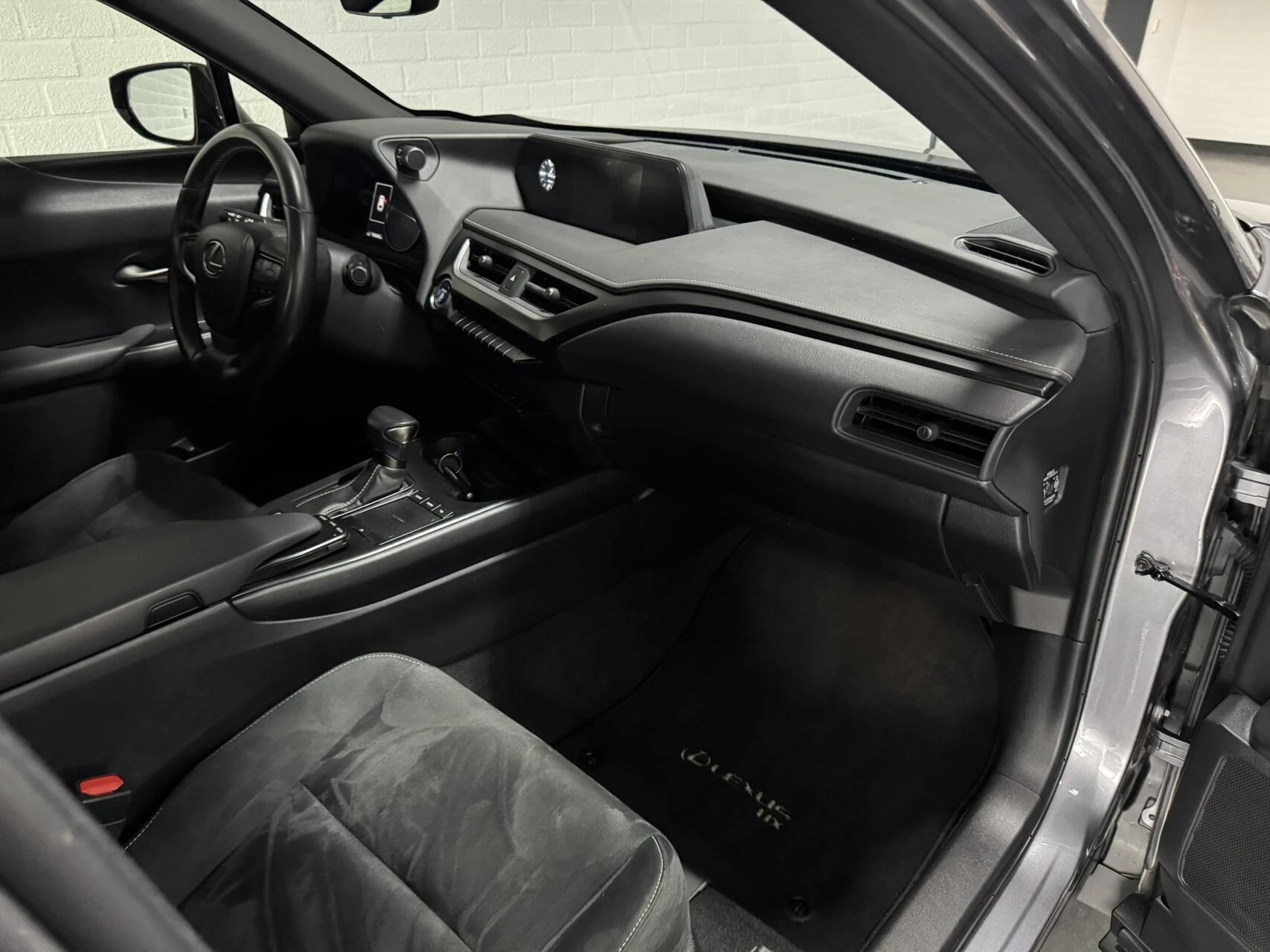 Hoofdafbeelding Lexus UX