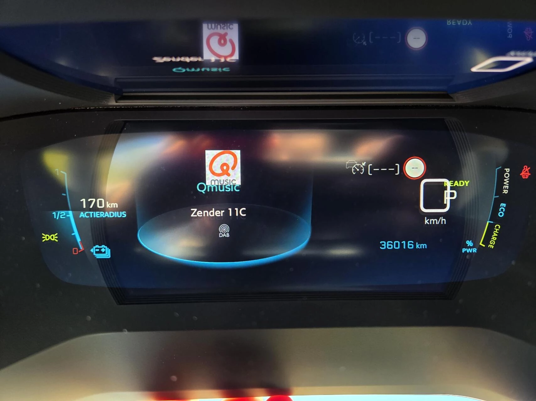 Hoofdafbeelding Peugeot e-2008