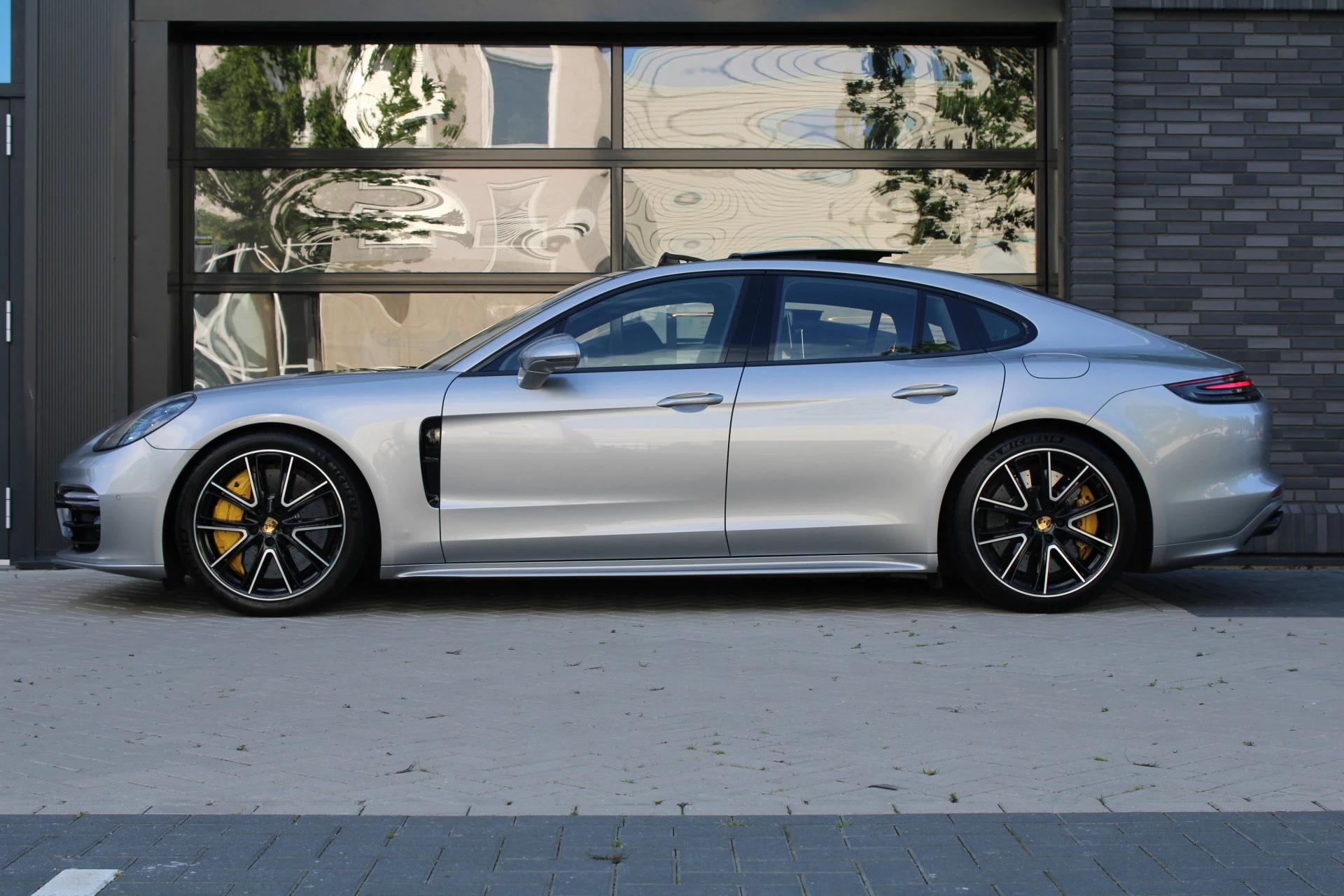 Hoofdafbeelding Porsche Panamera