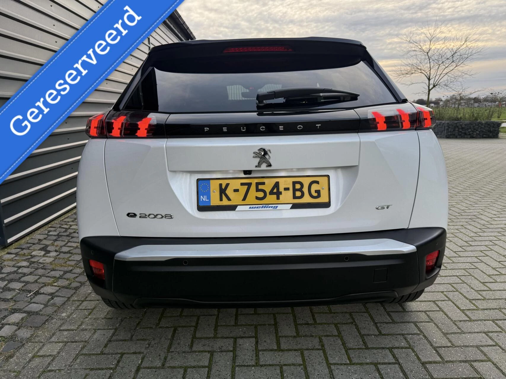 Hoofdafbeelding Peugeot e-2008