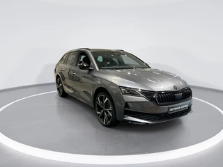 Hoofdafbeelding Škoda Octavia Škoda Octavia combi Sportline Tour 1.5 TSI m-HEV 110 kW / 150 PK Combi