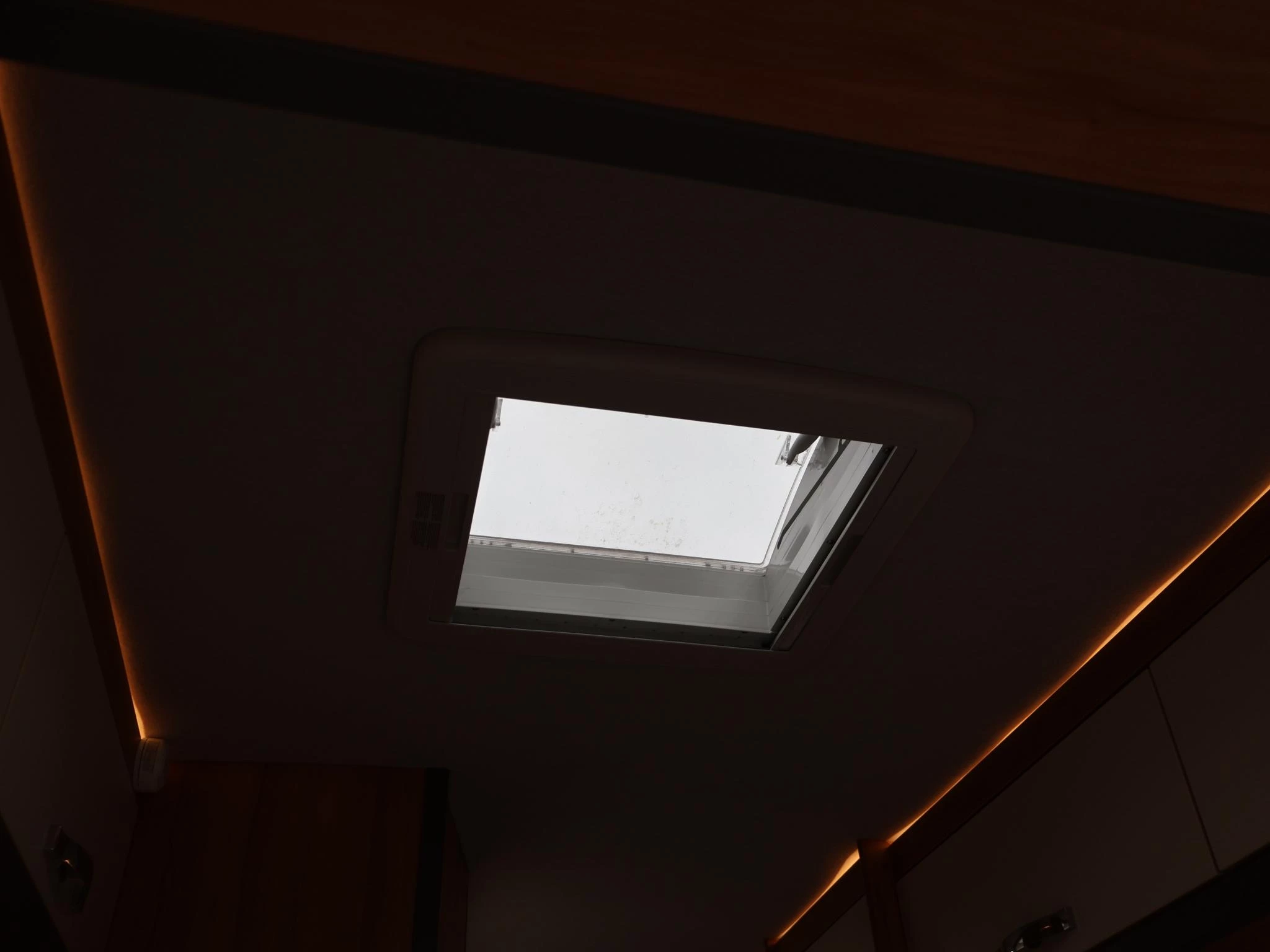 Hoofdafbeelding Pössl Summit 640