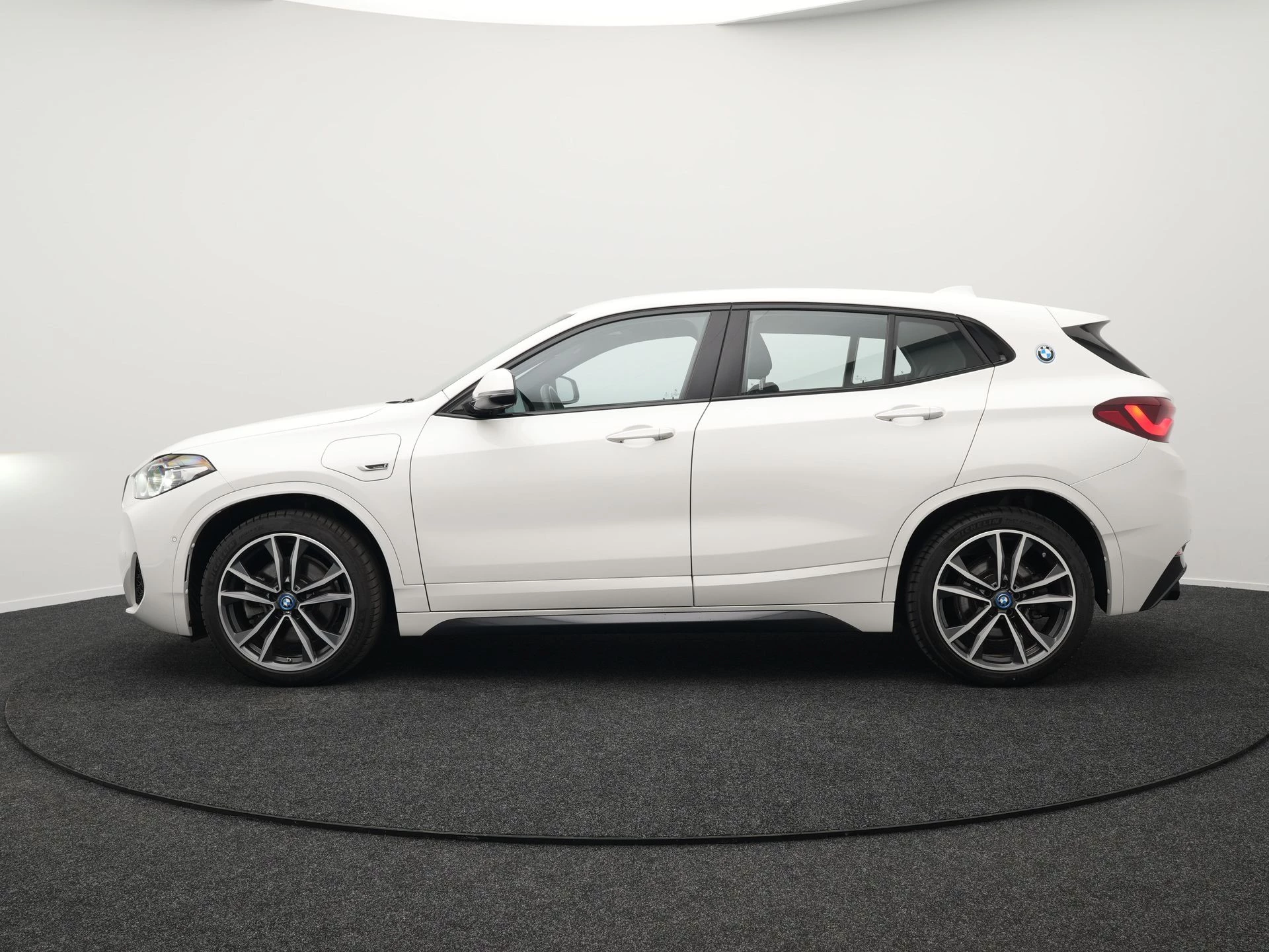 Hoofdafbeelding BMW X2