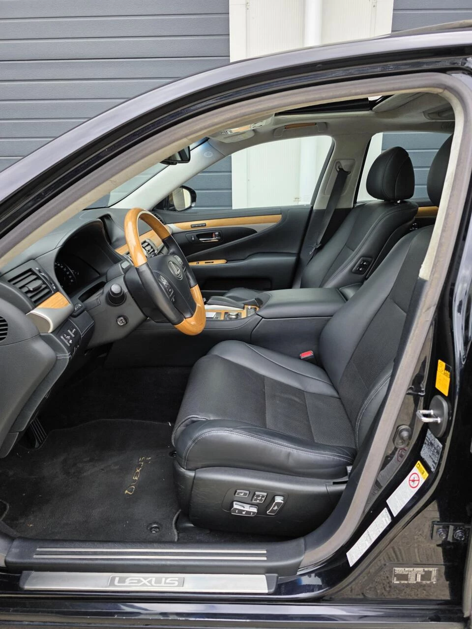 Hoofdafbeelding Lexus LS