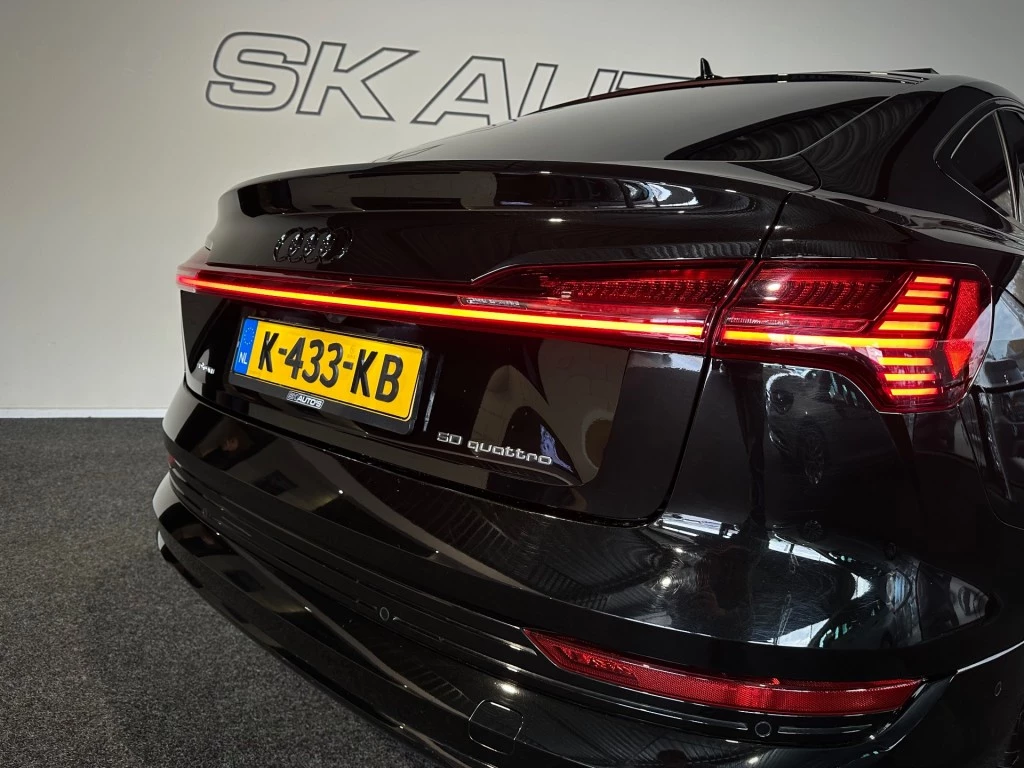 Hoofdafbeelding Audi e-tron