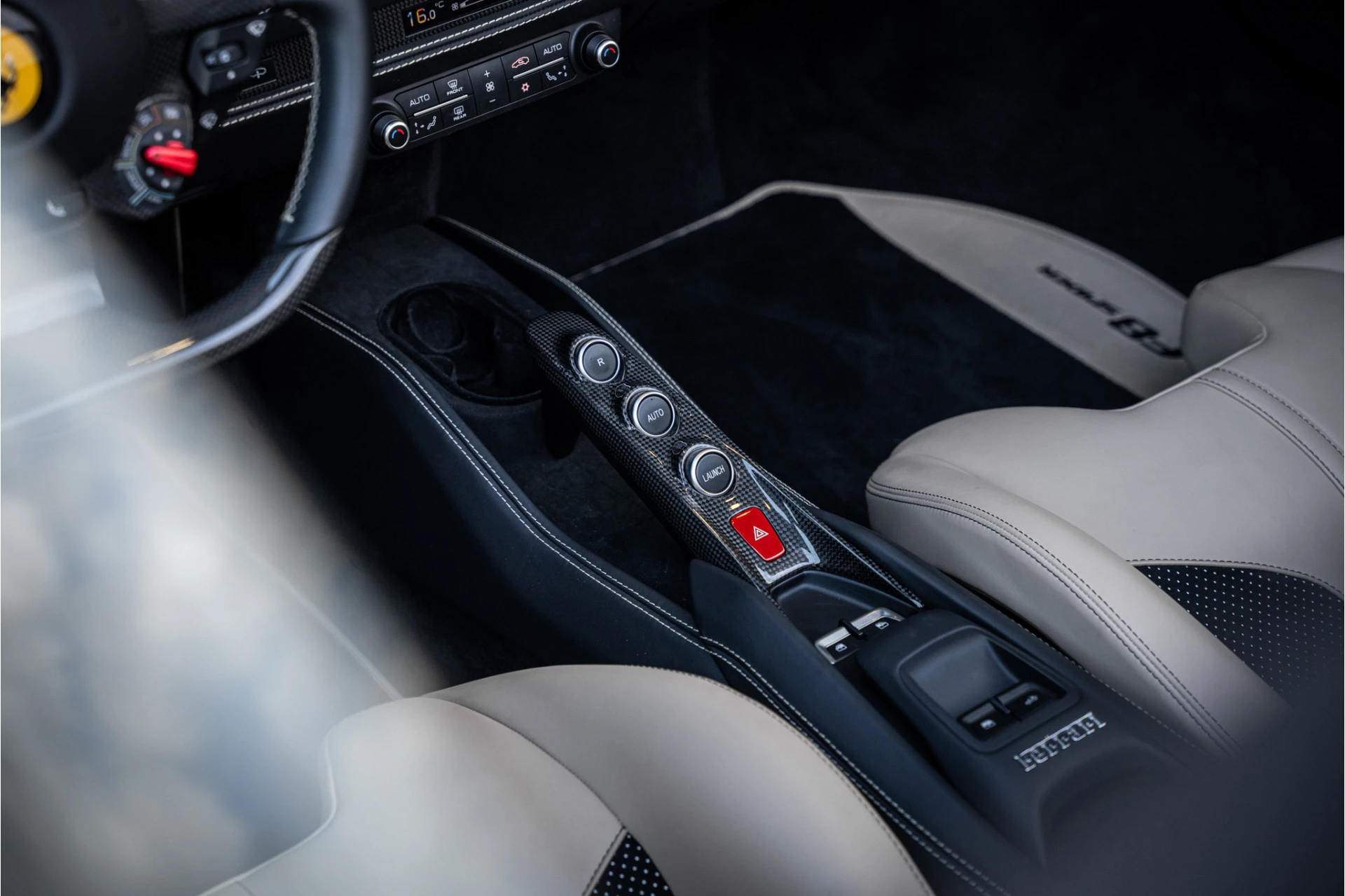 Hoofdafbeelding Ferrari F8 Spider