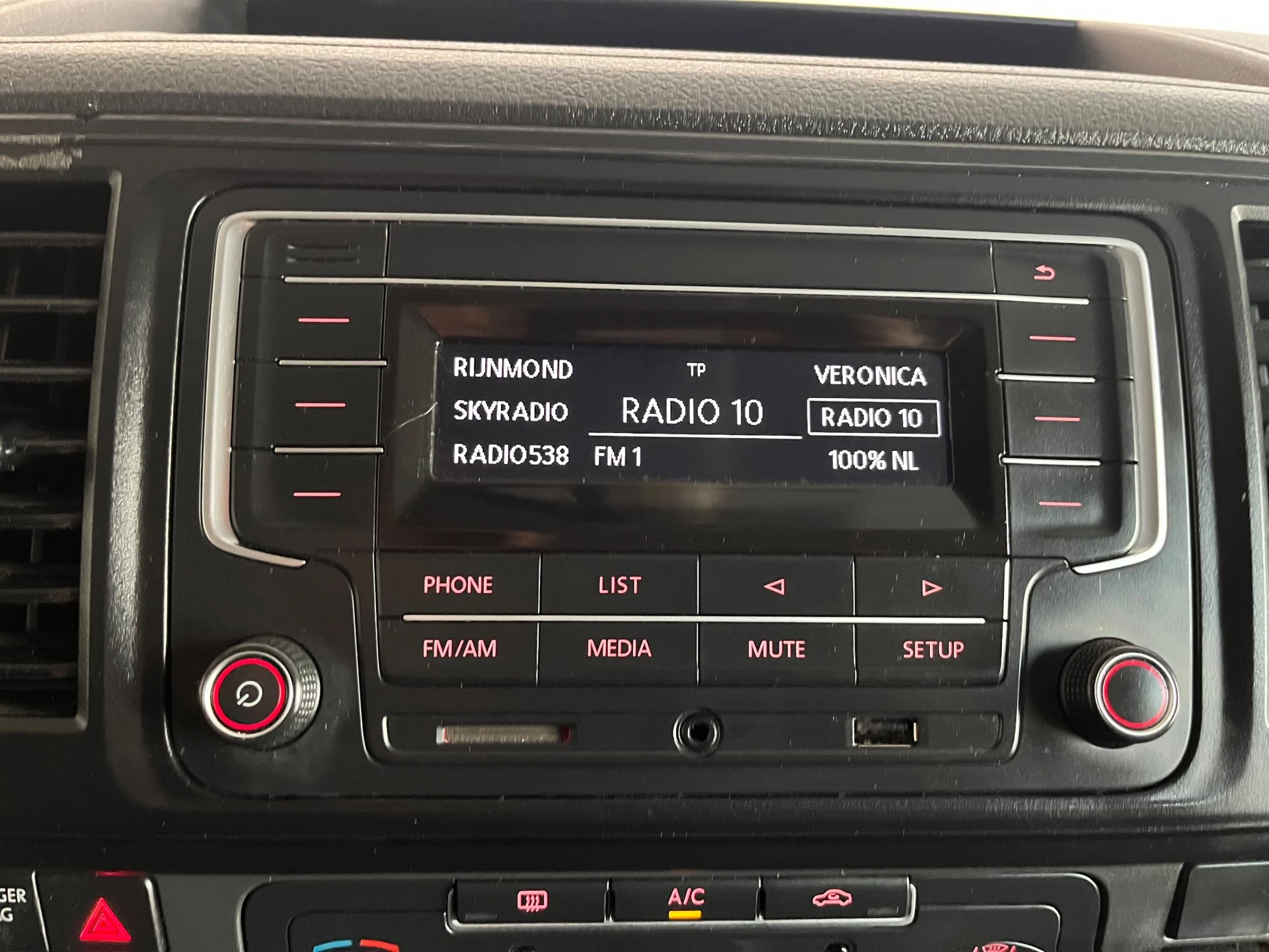 Hoofdafbeelding Volkswagen Transporter