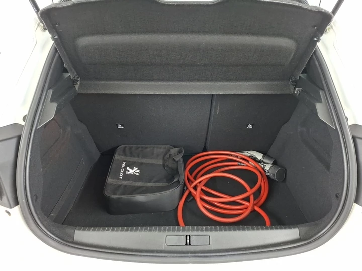 Hoofdafbeelding Peugeot e-208