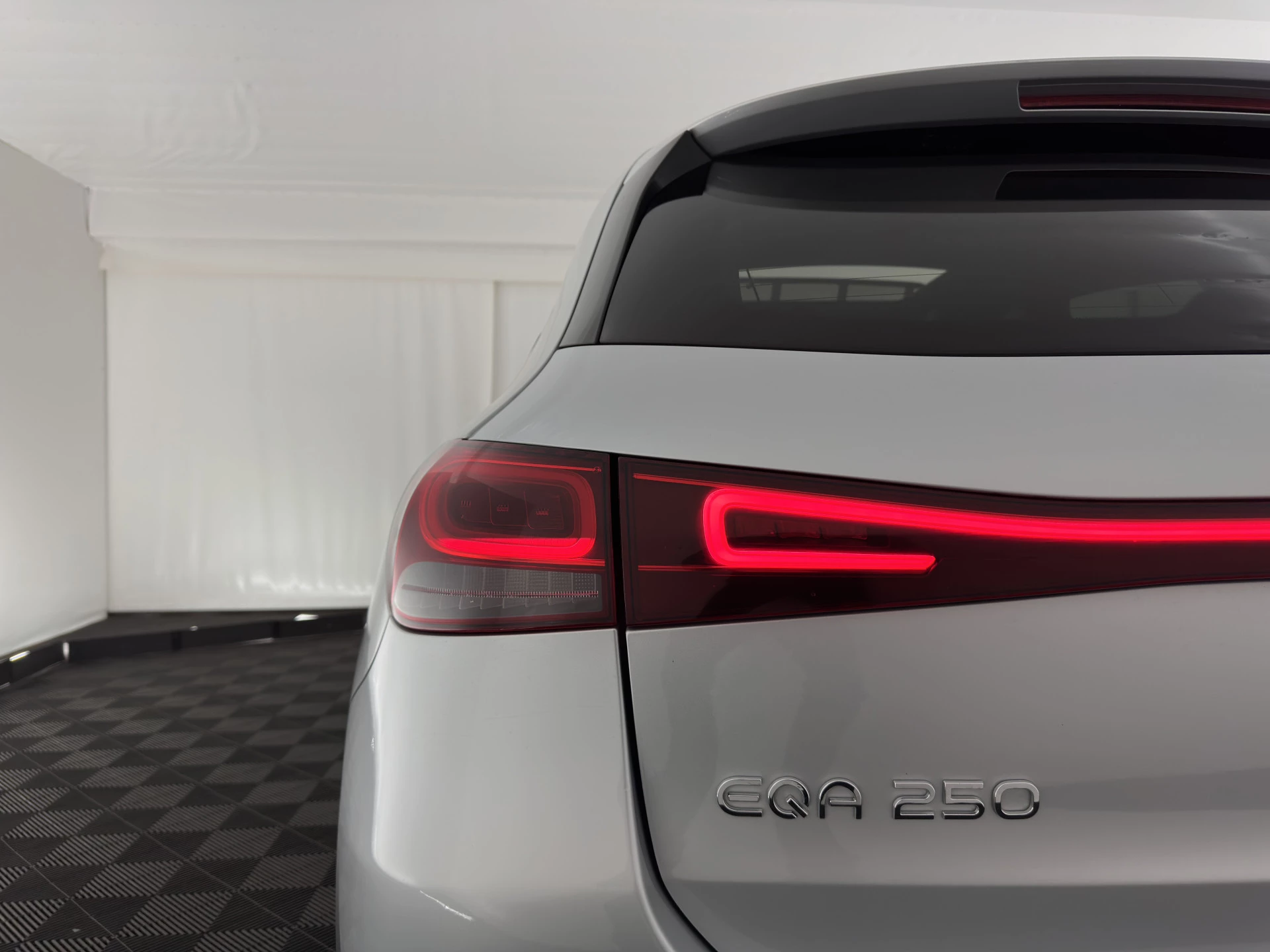 Hoofdafbeelding Mercedes-Benz EQA