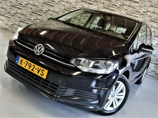 Hoofdafbeelding Volkswagen Touran Volkswagen Touran 1.6 TDI SCR Connected Series ACC*Incl.BTW!