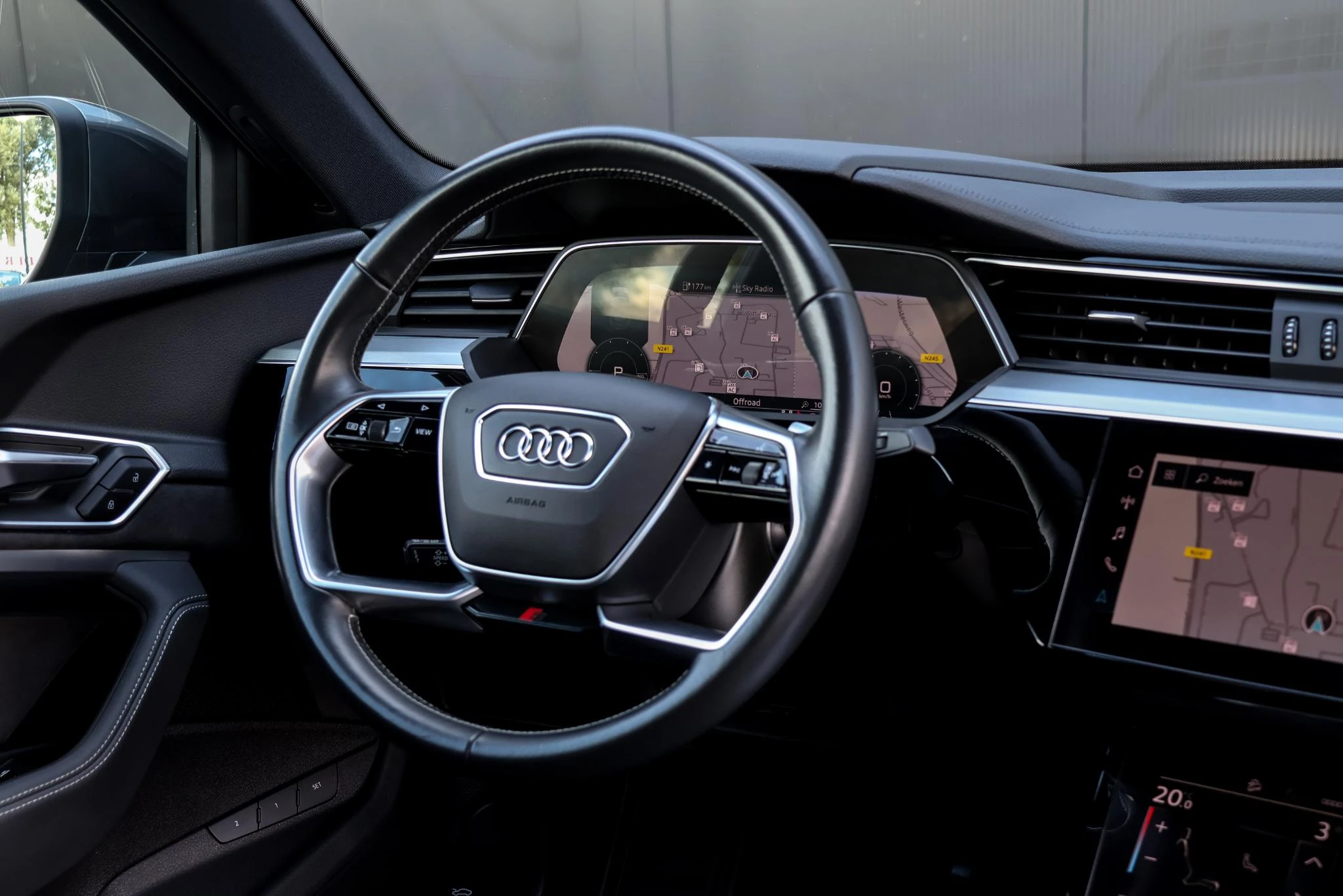 Hoofdafbeelding Audi e-tron