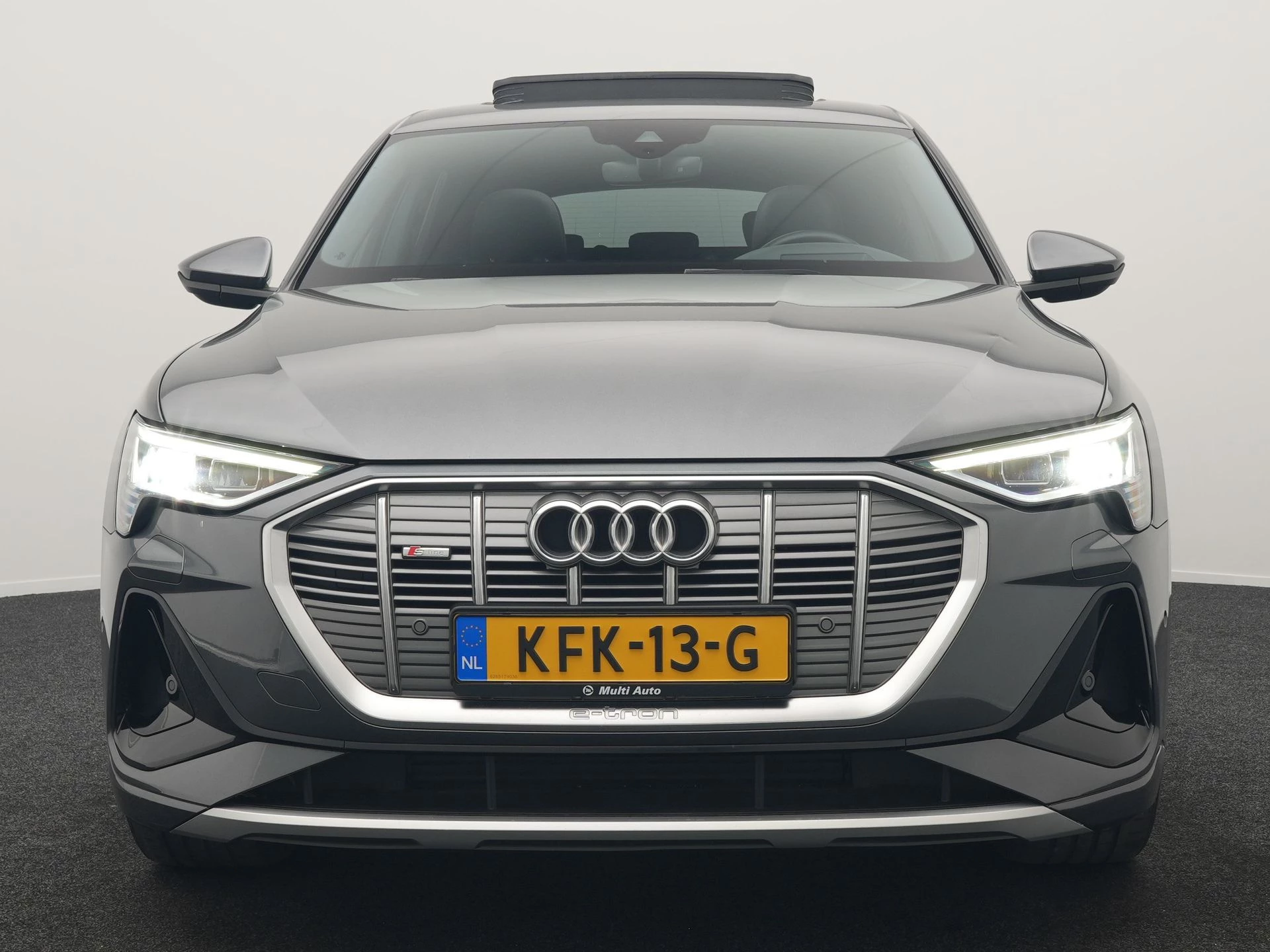 Hoofdafbeelding Audi e-tron