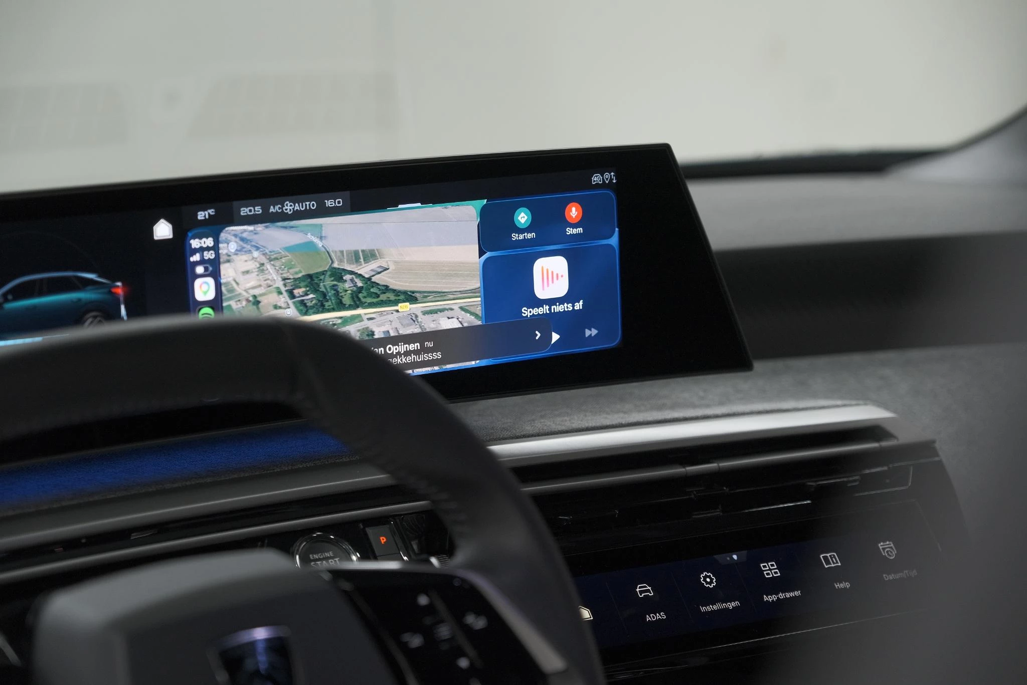 Hoofdafbeelding Peugeot e-3008