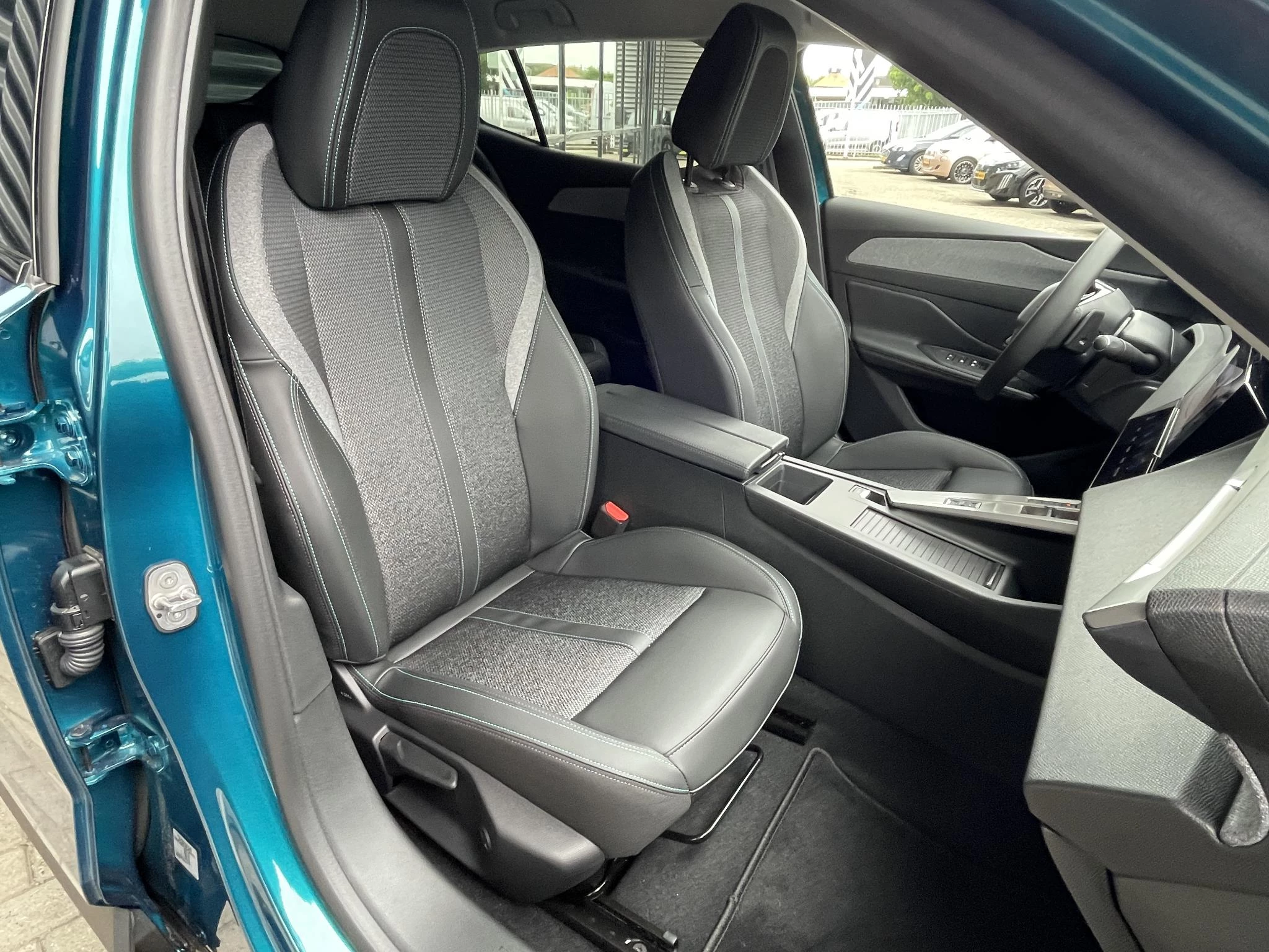 Hoofdafbeelding Peugeot 408