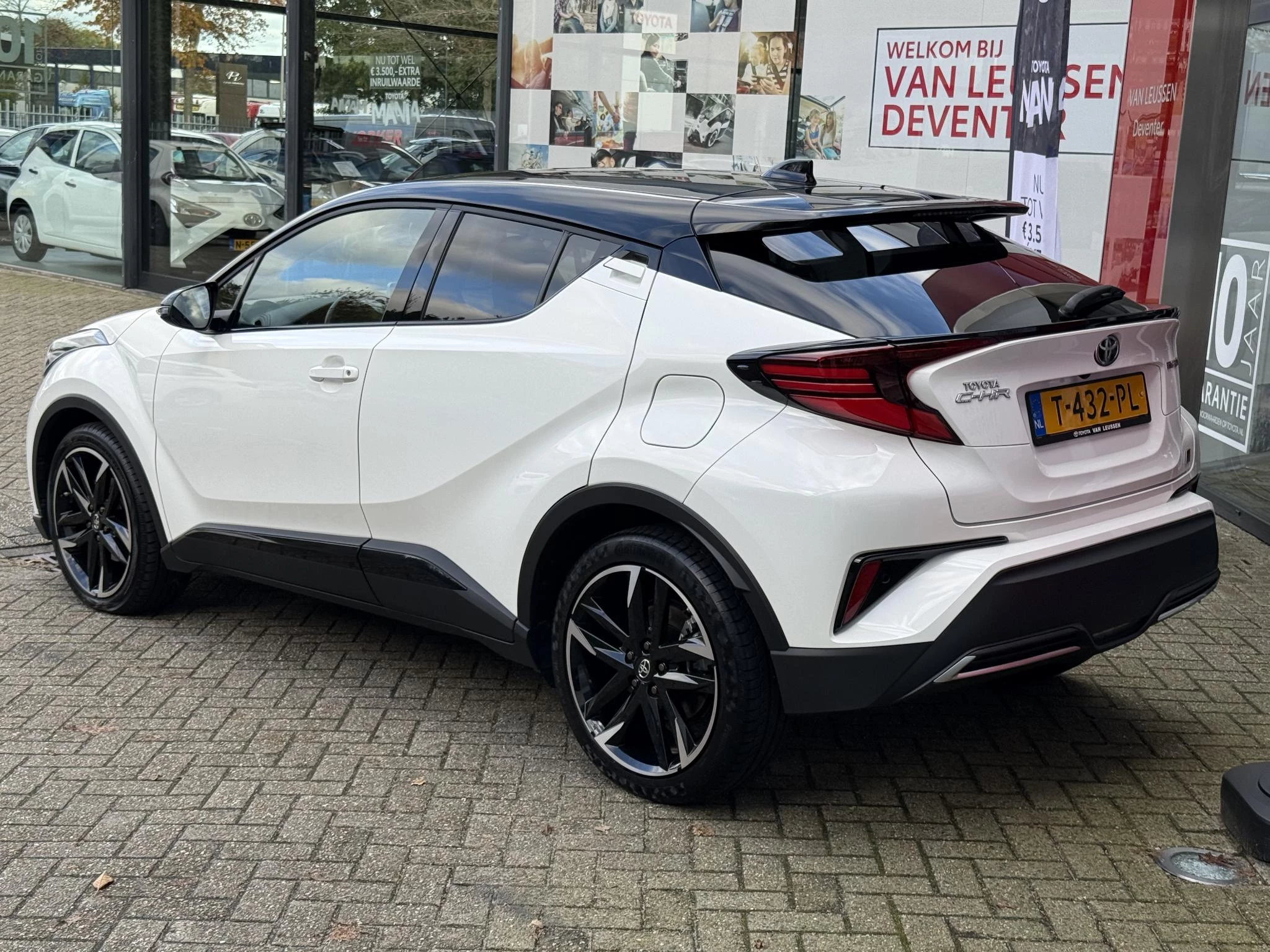 Hoofdafbeelding Toyota C-HR