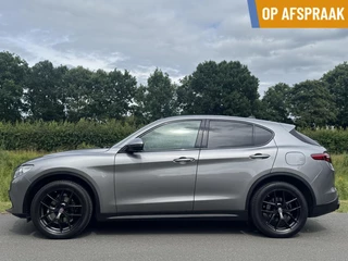 Hoofdafbeelding Alfa Romeo Stelvio Alfa Romeo Stelvio 2.0t Q4 Veloce 280pk, pano, 20 inch!