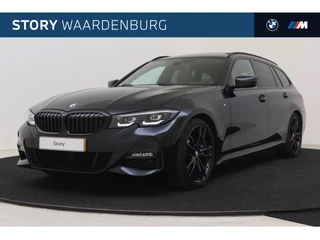 BMW 3 Serie Touring 330i High Executive M Sport Automaat / Panoramadak / Trekhaak / Sportstoelen / Achteruitrijcamera / LED / M Sportonderstel / Live Cockpit Professional