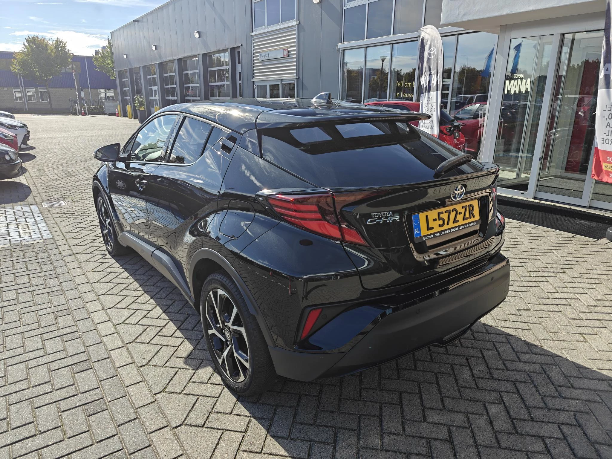 Hoofdafbeelding Toyota C-HR