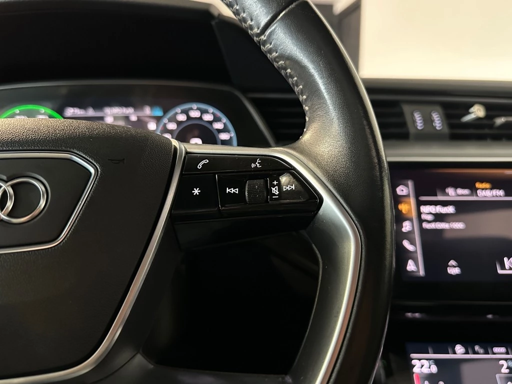 Hoofdafbeelding Audi e-tron