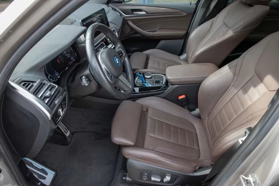 Hoofdafbeelding BMW iX3